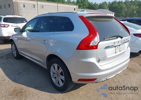 2016 Volvo Xc60 T5 Premier из США, поврежденный, VIN YV4612RK4G2782953